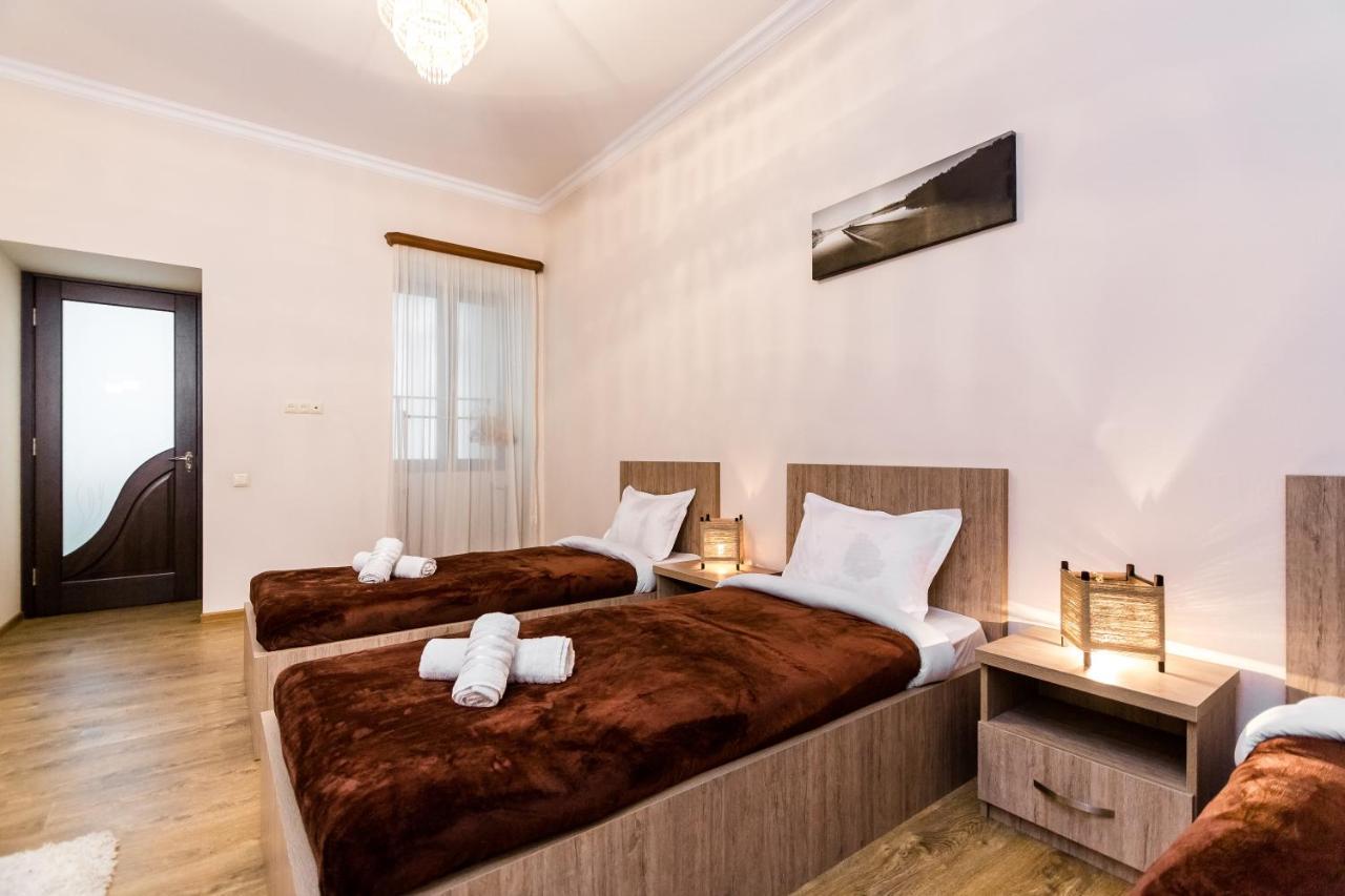 Comfortable House On Marjanishvili Tbilisi Exterior foto