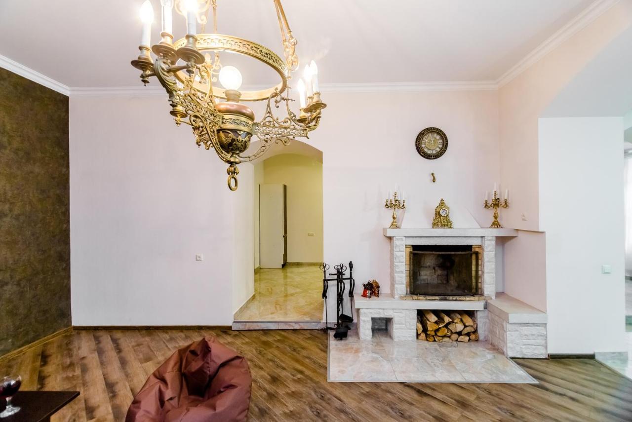 Comfortable House On Marjanishvili Tbilisi Exterior foto